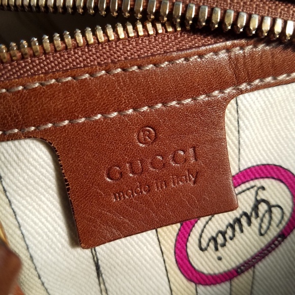 *SOLD*Gucci Hobo Large - Picture 5 of 8